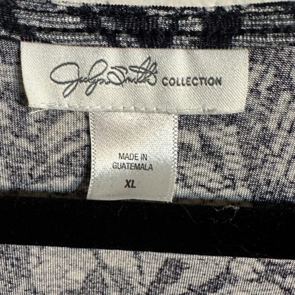 Jaclyn Smith Black and White Floral Lace Blouse - Picture 2 of 4